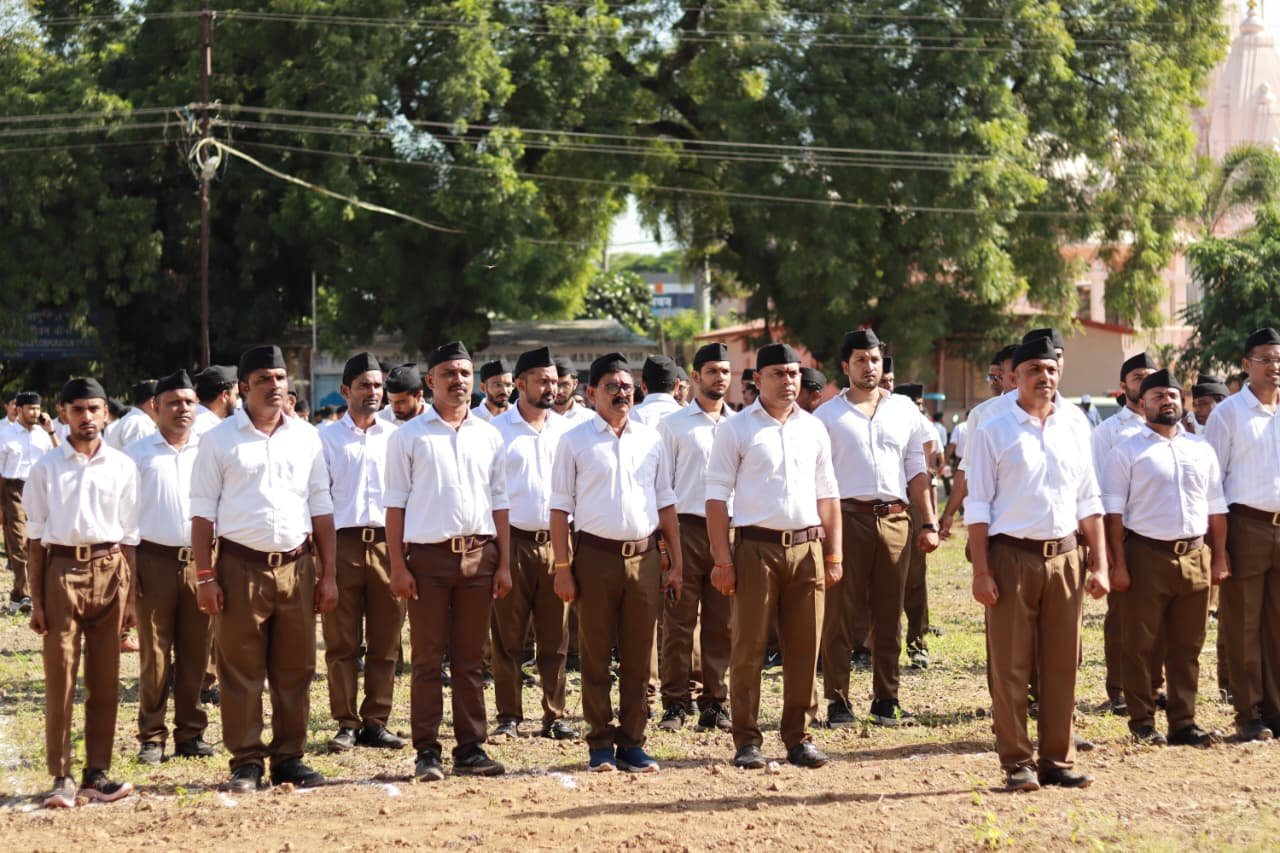 शताब्दी वर्षानिमित्त अमळनेरात राष्ट्रीय स्वयंसेवक संघाचा भव्य पथसंचलन