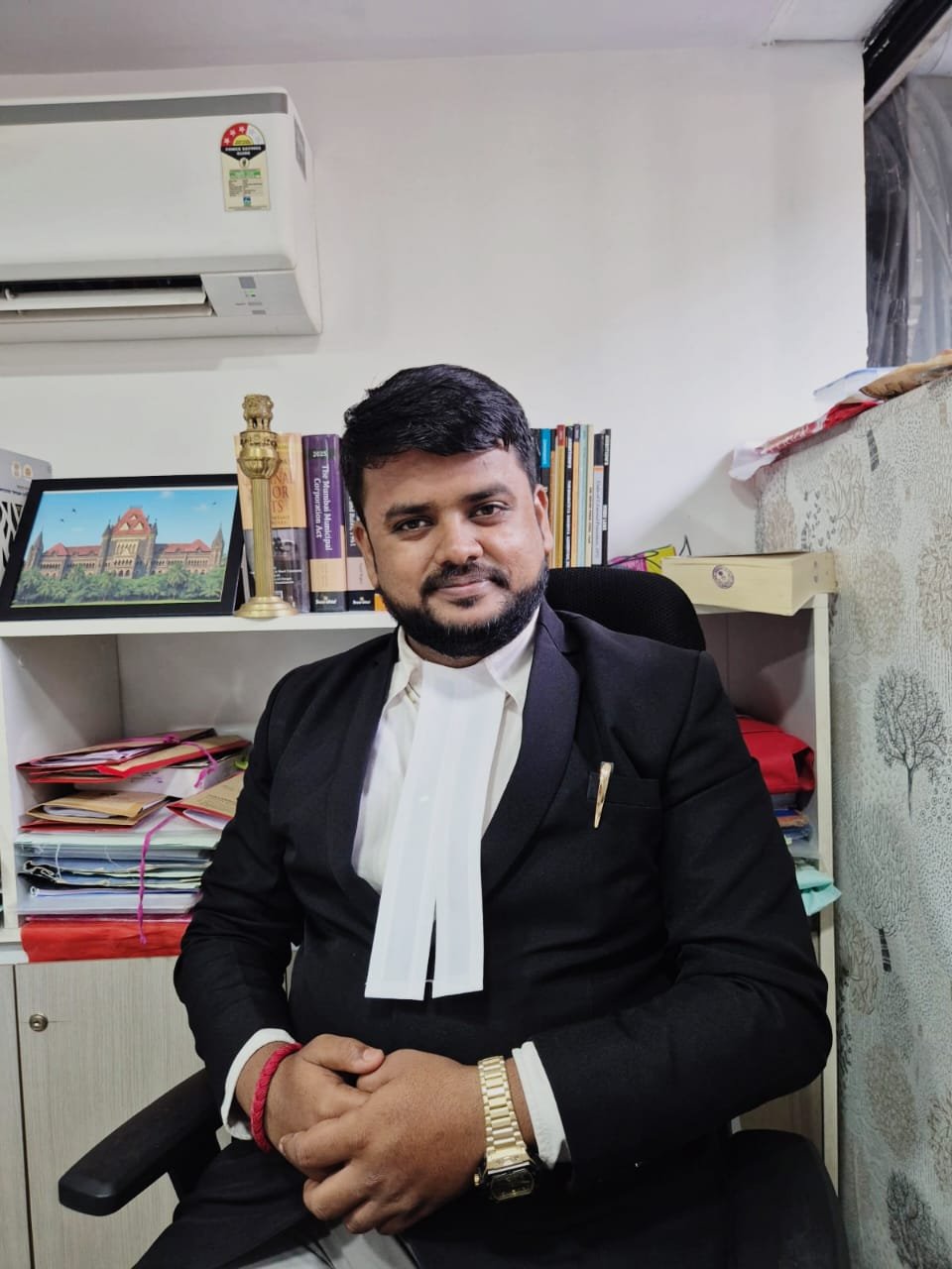 युवा प्रेरणा, समाजसेवा आणि न्याय यांचा संगम – ॲड. सारांश धनंजय सोनार  “कर्तृत्व सन्मान सोहळा 2025” – मराठी लाईव्ह न्युजच्या सहाव्या वर्धापन दिनानिमित्त सन्मानित व्यक्तिमत्व