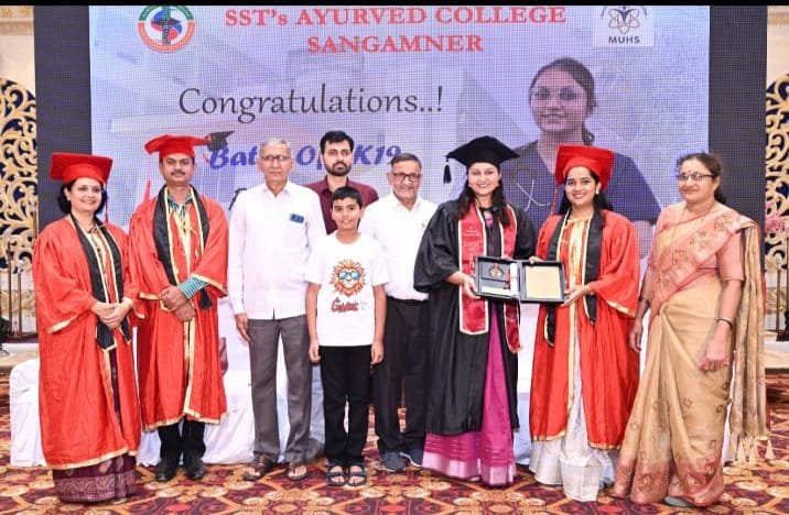 जिद्द आणि चिकाटीची साक्ष: कु. डॉ. वेदांती देशमुखची MS (गायनॅक) मध्ये यशस्वी प्रवेश