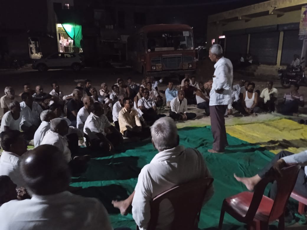 “सरकारचे धोरण हेच शेतकऱ्यांचे मरण” — नीम येथे शेतकरी जागृती अभियानात विविध सामाजिक प्रश्नांवर थेट चर्चा