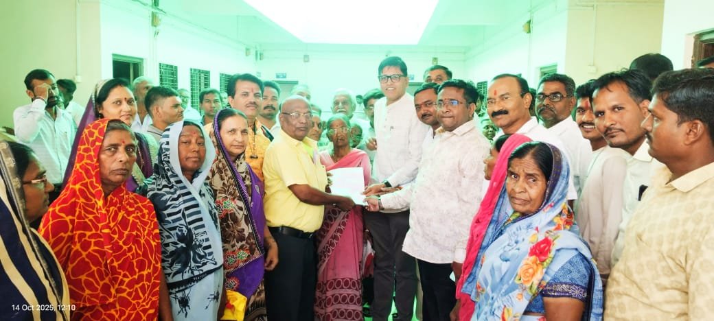 संजयनगरातील ४७४ बेघर नागरिकांना घराचा हक्क मिळावा; नागरीक व बेघर संघर्ष समितीचे निवेदन