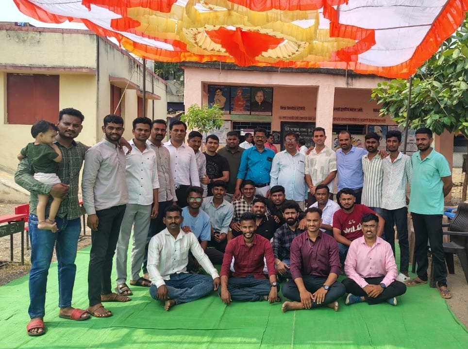 जिल्हा परिषद प्राथमिक शाळा कुर्हे बु येथे माजी विद्यार्थी संघाची स्थापना* ….  *कुर्हे बु शाळेचे माजी विद्यार्थी शाळा विकासासाठी सरसावले….*