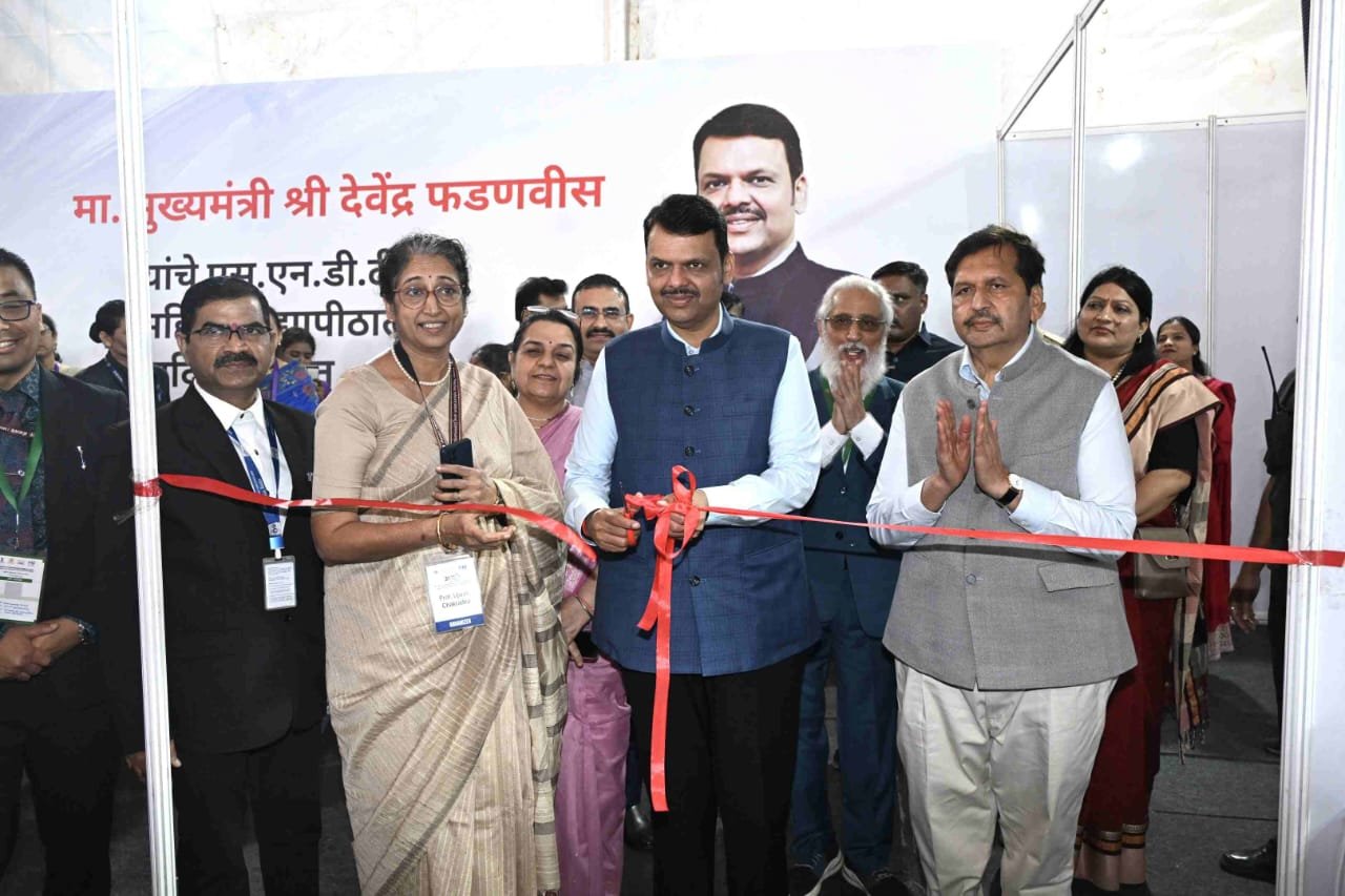 नाविन्यपूर्ण कल्पना असणाऱ्या प्रत्येकाला नवउद्योजक बनण्याची संधी. – मुख्यमंत्री देवेंद्र फडणवीस