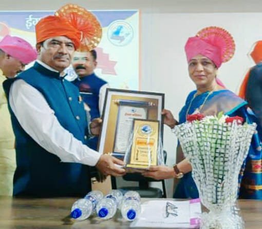 ईगल फाऊंडेशनचा गुणगौरव सोहळा उत्साहात संपन्न  ,अमळनेर येथील श्रीमती शैला बैसाणे यांना ‘राष्ट्रीय गरुडझेप पुरस्कार 2025 झाल्या सन्मानित