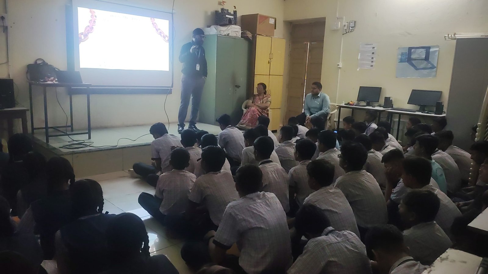 ए.टी. झांबरे माध्यमिक विद्यालयात मेमरी टेक्निक वर कार्यशाळा*