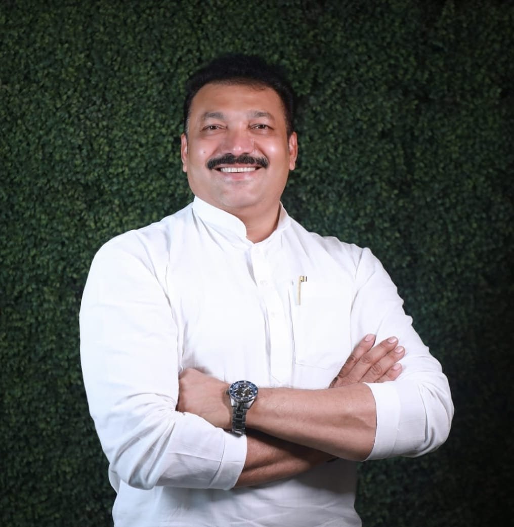 शहरी विकास आणि प्रामाणिक नेतृत्व – डॉ. परीक्षीत बाविस्कर यांना अमळनेरकरांचा पूर्ण पाठिंबा  ,मा.आमदार शिरीषदादा चौधरींच्या मार्गदर्शनाखाली प्रामाणिकता आणि सेवा – डॉ. परीक्षीत बाविस्कर नगराध्यक्ष पदासाठी