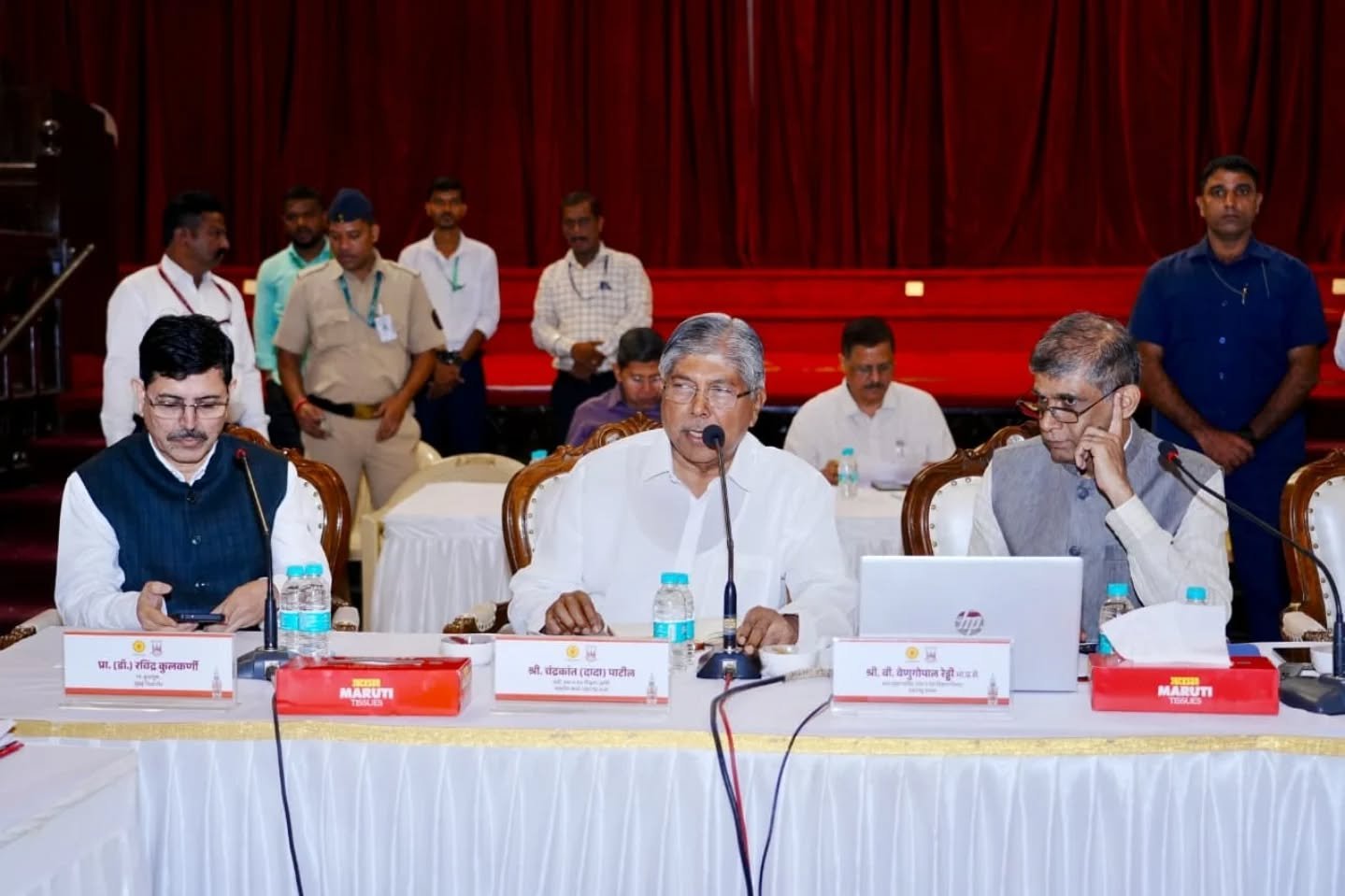 उच्च व तंत्र शिक्षण मंत्री चंद्रकांत पाटील यांच्या अध्यक्षतेखाली राष्ट्रीय शैक्षणिक धोरण (NEP) अंमलबजावणी आणि विकसित महाराष्ट्र 2047 संदर्भातील आढावा बैठक संपन्न*