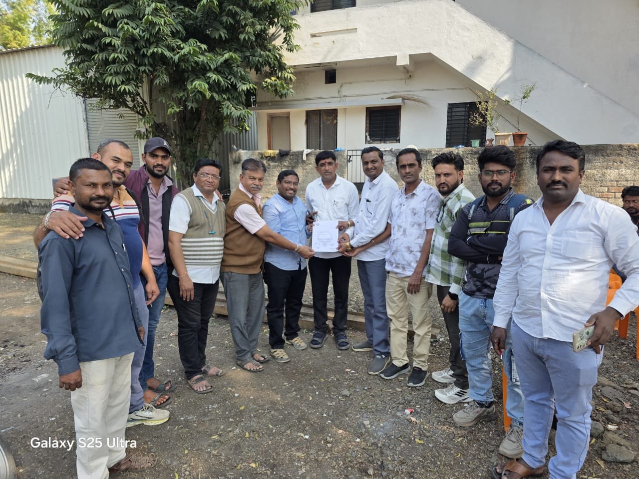 नगराध्यक्ष पदासाठी ठाम पाऊल – अमळनेर सोलर असोसिएशनने जितेंद्र ठाकूर यांना दिला अधिकृत पाठिंबा”