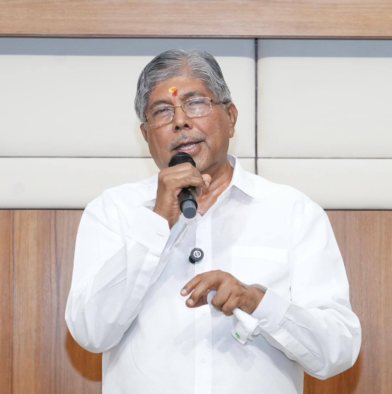 कोथरुडकरांनी दिलेला विश्वास, दिलेली साथ आणि दाखवलेला स्नेह माझ्यासाठी प्रेरणेचं सर्वात मोठं अधिष्ठान – नामदार चंद्रकांत पाटील*