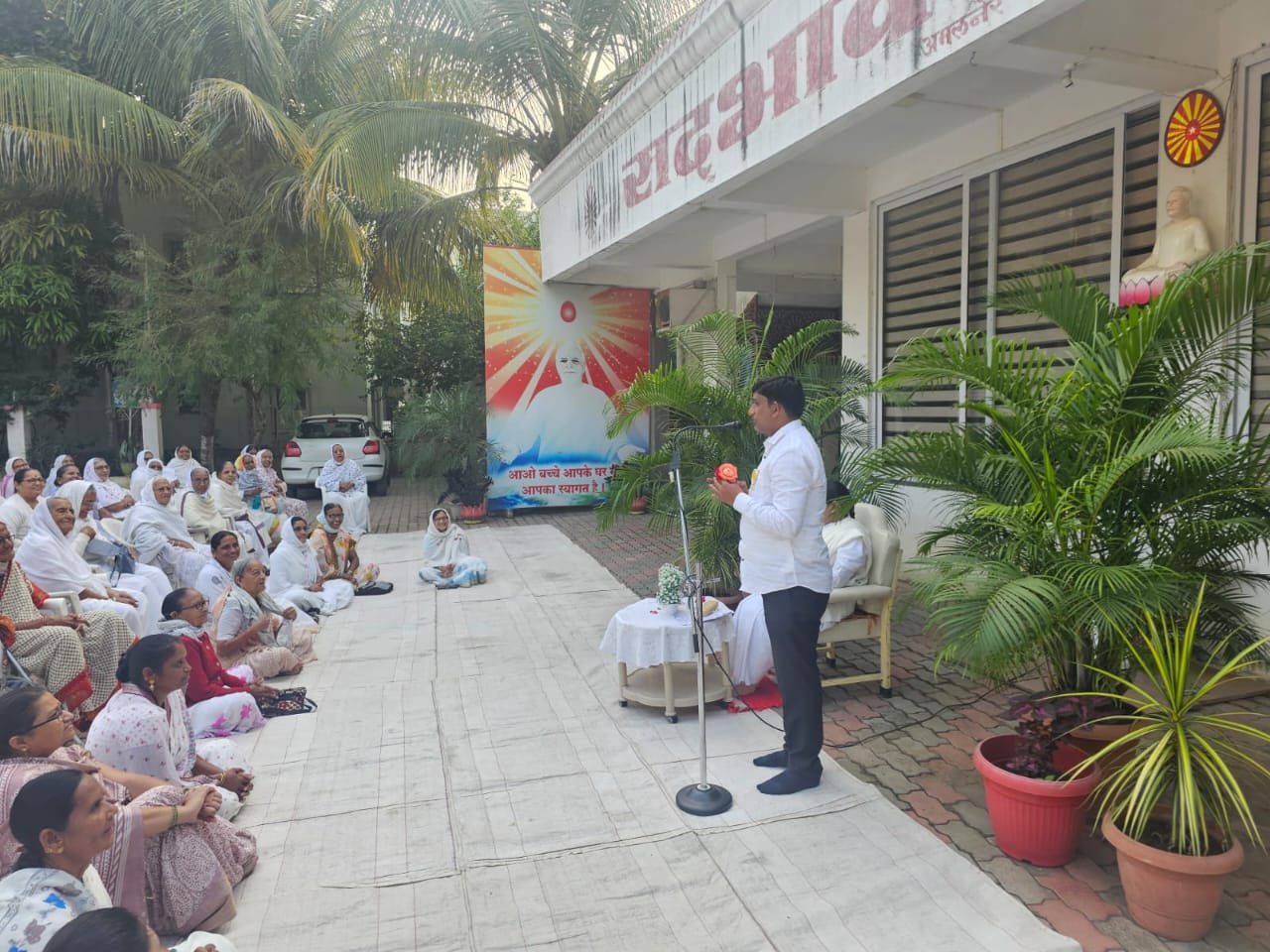 शहरविकासाचा नवा संकल्प : जितेंद्र ठाकूर यांचा शैक्षणिक संकुलांत जाहीर संवाद दौरा