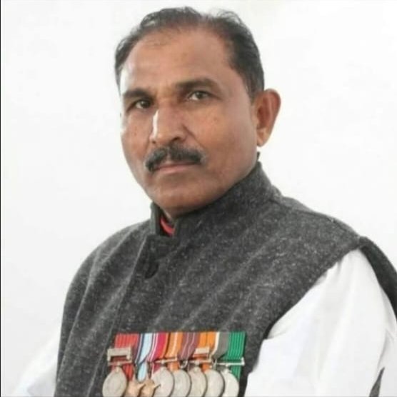 माजी सैनिक रामराव देशमुख “ग्लोबल पीस अम्बासॅडर” ने सन्मानित*  *डिप्लोमॅटीक मिशन ग्लोबल पीस व सैनिक फेडरेशन कडून माजी सैनिकांचे मुंबईत सन्मान*