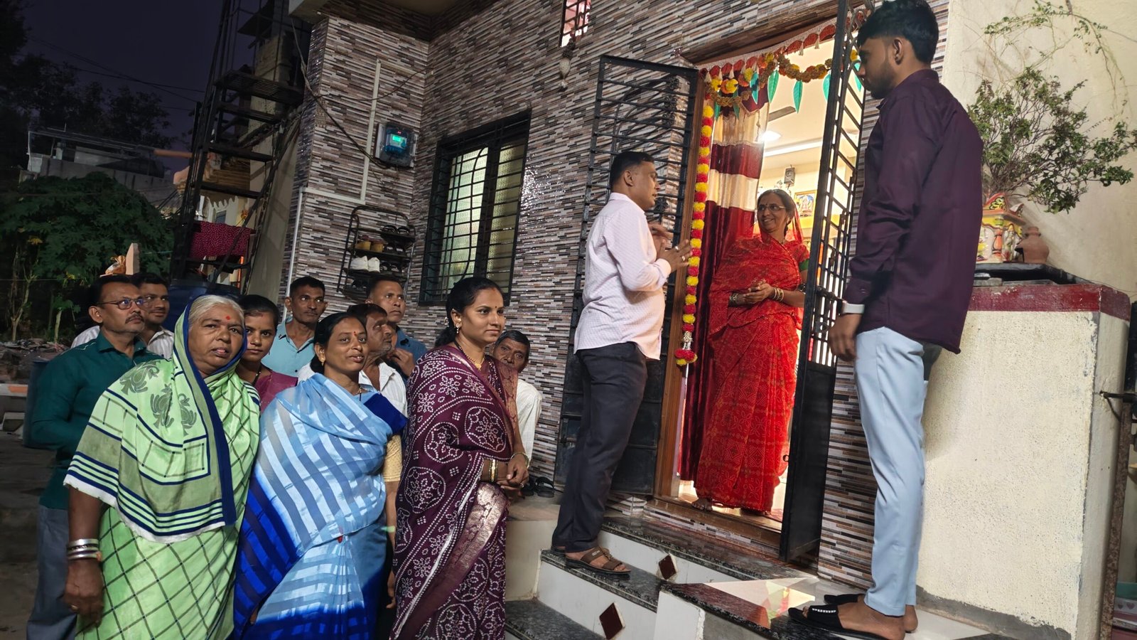 प्रभाग 13 ब मध्ये जनतेसाठी पारदर्शक नेतृत्व – सुनिल दयाराम महाजन यांच्या प्रतिज्ञापत्राची चर्चा”