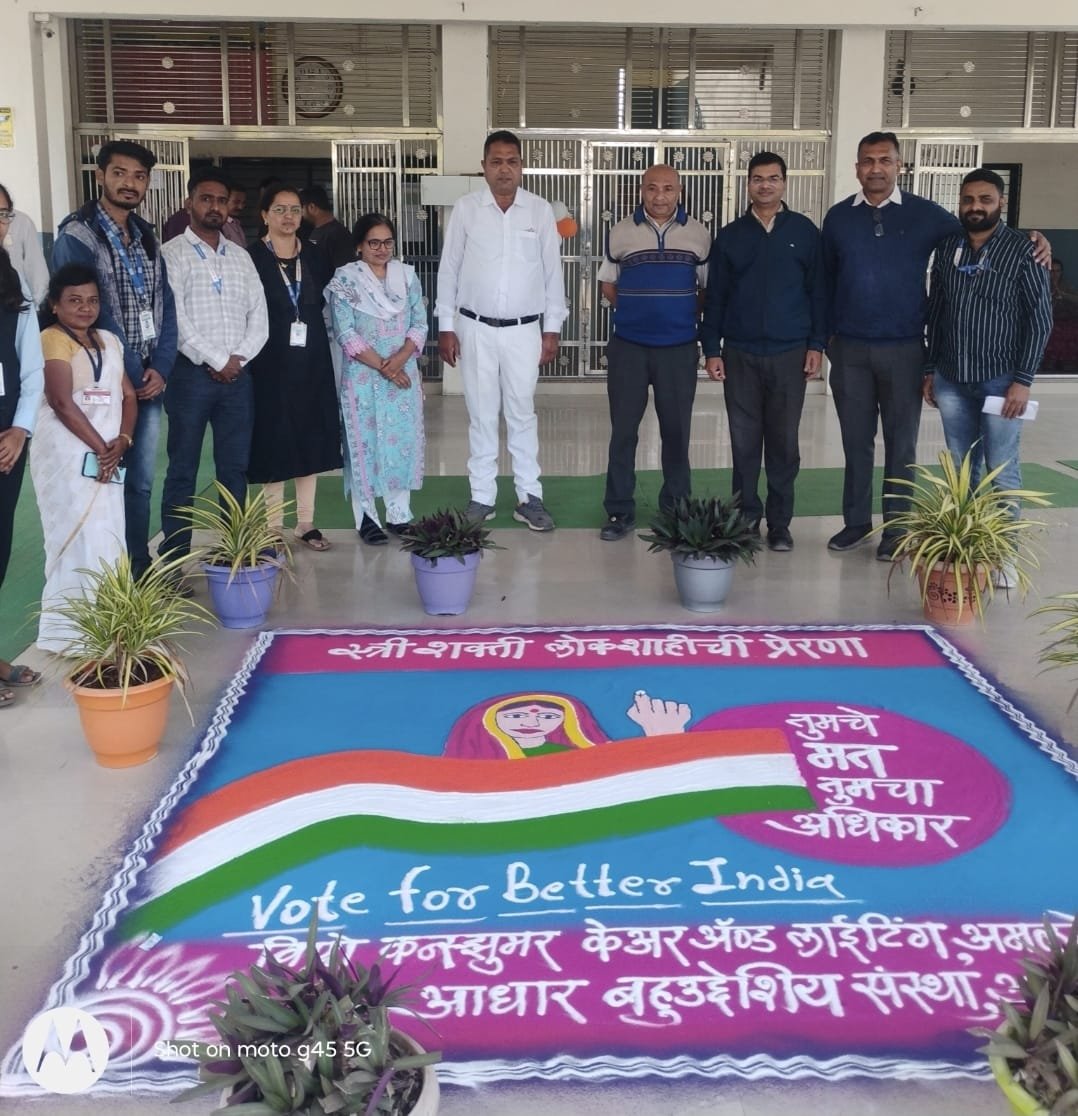 अमळनेर नगरपरिषद निवडणूक २०२५ : उत्साहात मतदान, सुशोभीकरण केलेल्या केंद्रांवर सेल्फीचा ट्रेंड