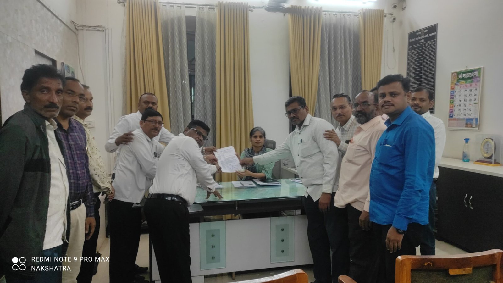 राज्यव्यापी शाळा बंद आंदोलनास जळगावच्या माध्यमिक संघटना समन्वय समिती चा जाहीर पाठिंबा  विद्यार्थ्यांचे नुकसान टाळण्यासाठी काळी फीत लावून अध्यापन सुरू ठेवण्याचा निर्णय:- समन्वयक तुळशीराम सोनवणे.