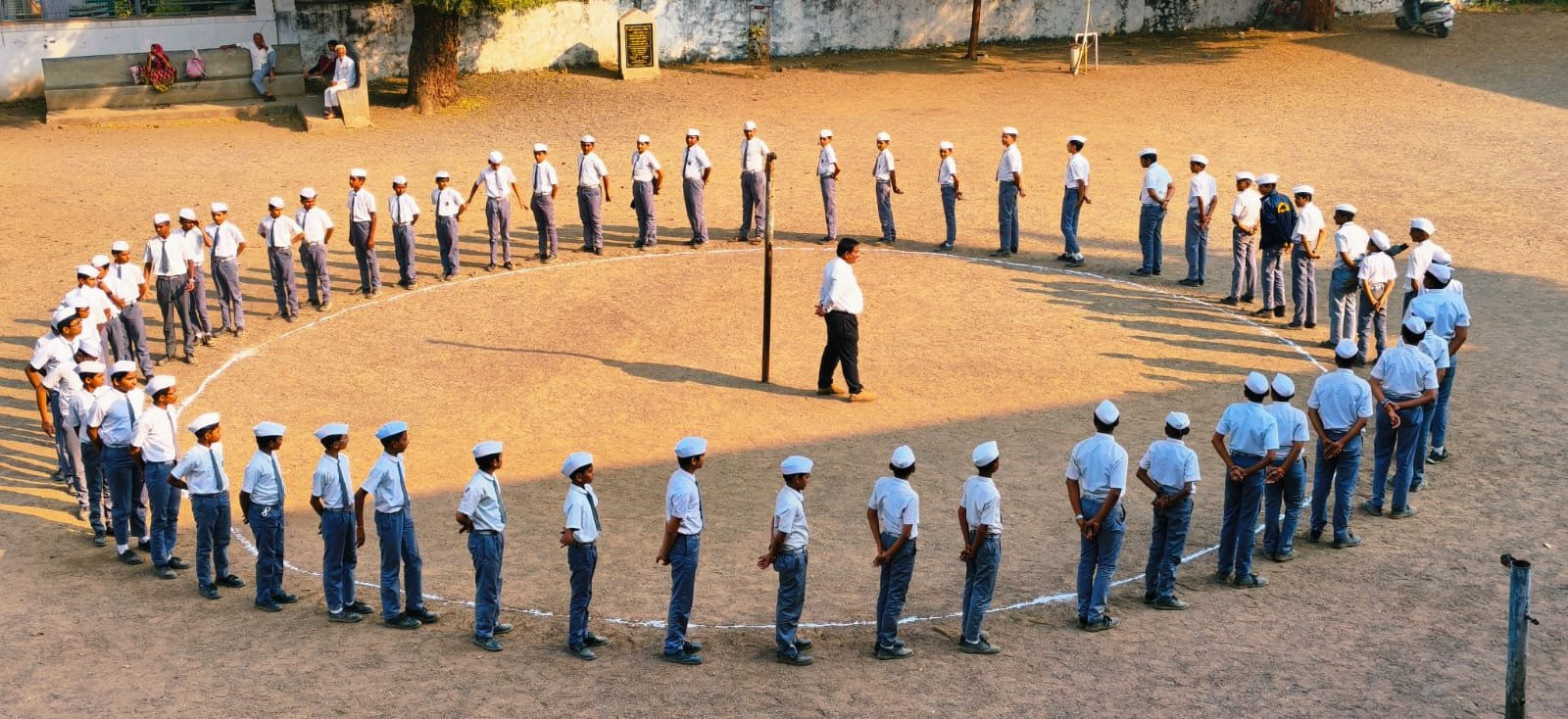 अनौपचारिक पद्धतीने शिकलेले गणित दिर्घकाळ स्मरणात राहील*  साने गुरुजी विद्यालयाचा उपक्रम