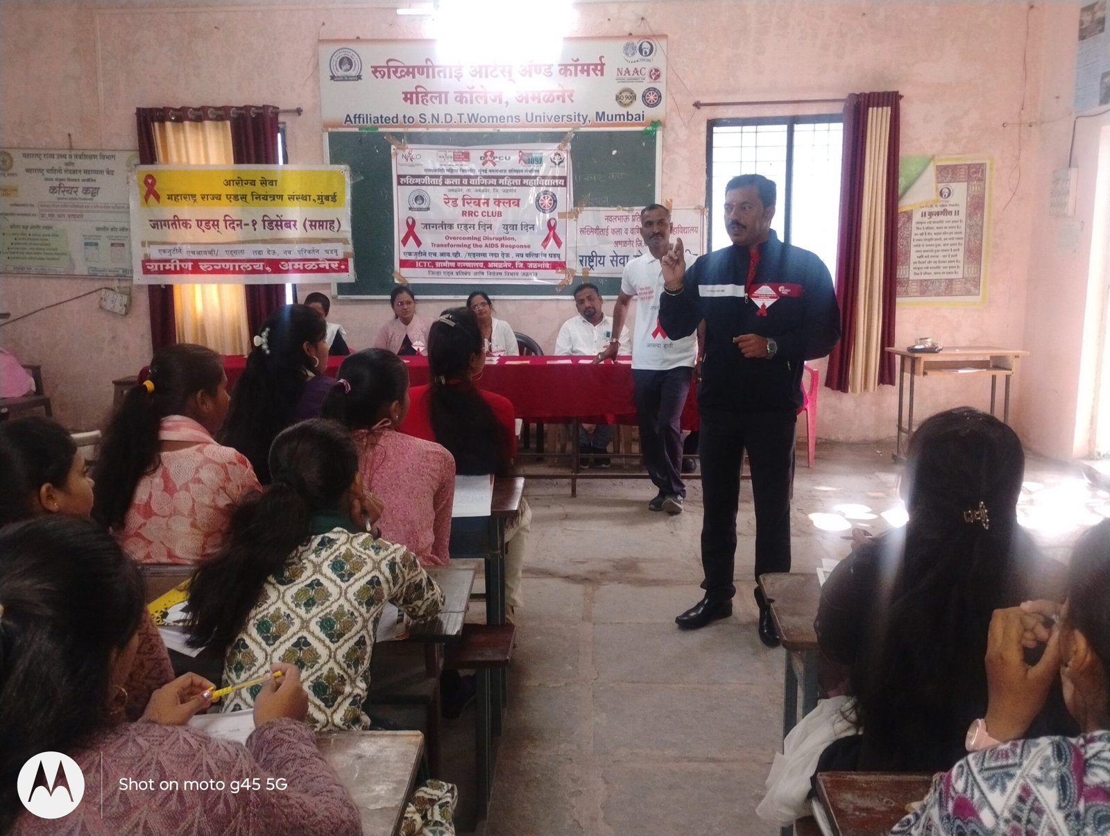 जागतिक एड्स पंधरवाडा जनजागृती : आरोग्य जागृतीची नवी दिशा!