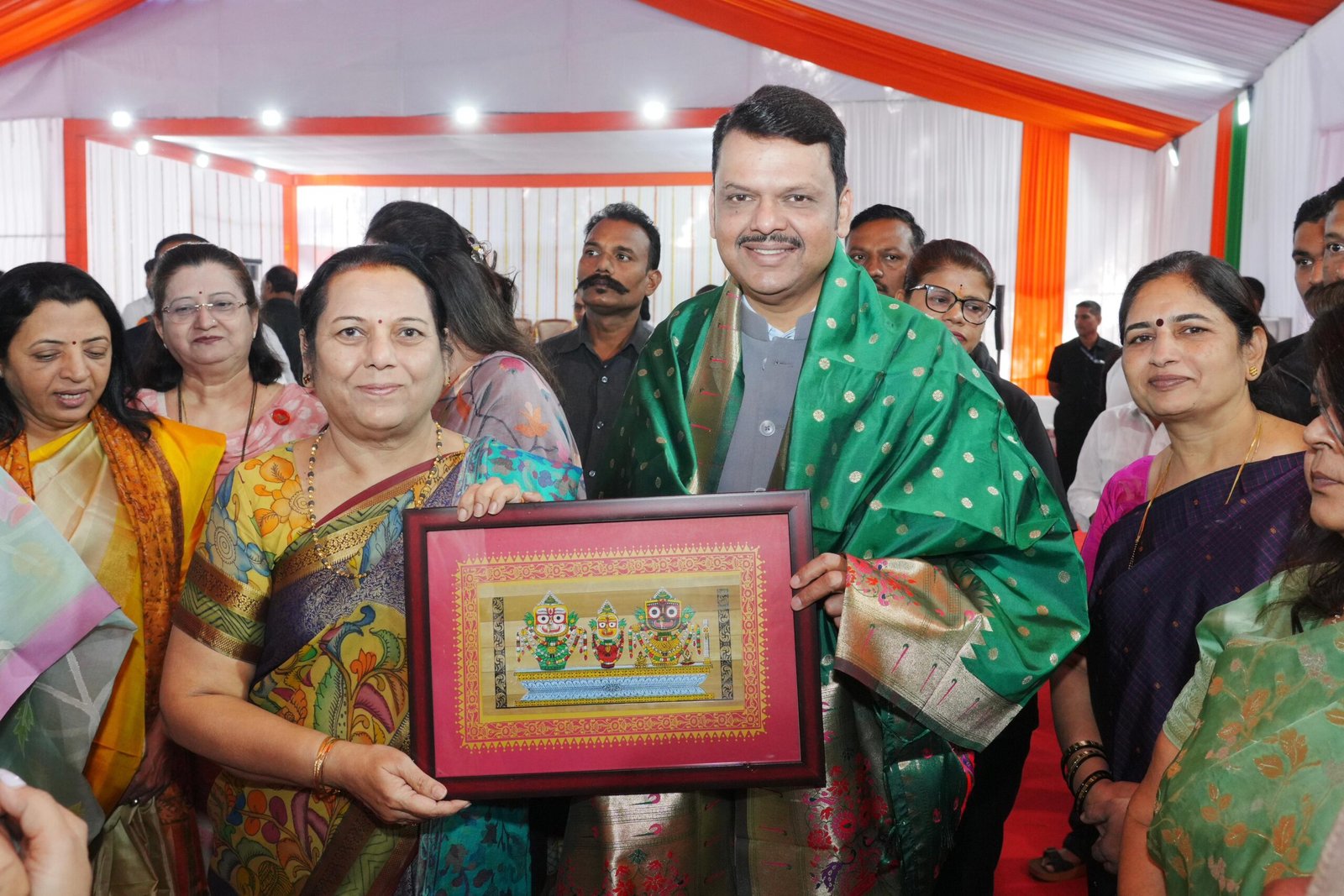 मुख्यमंत्री देवेंद्र फडणवीस यांची उपसभापती डॉ. नीलम गोऱ्हे यांनी घेतली सदिच्छा भेट*