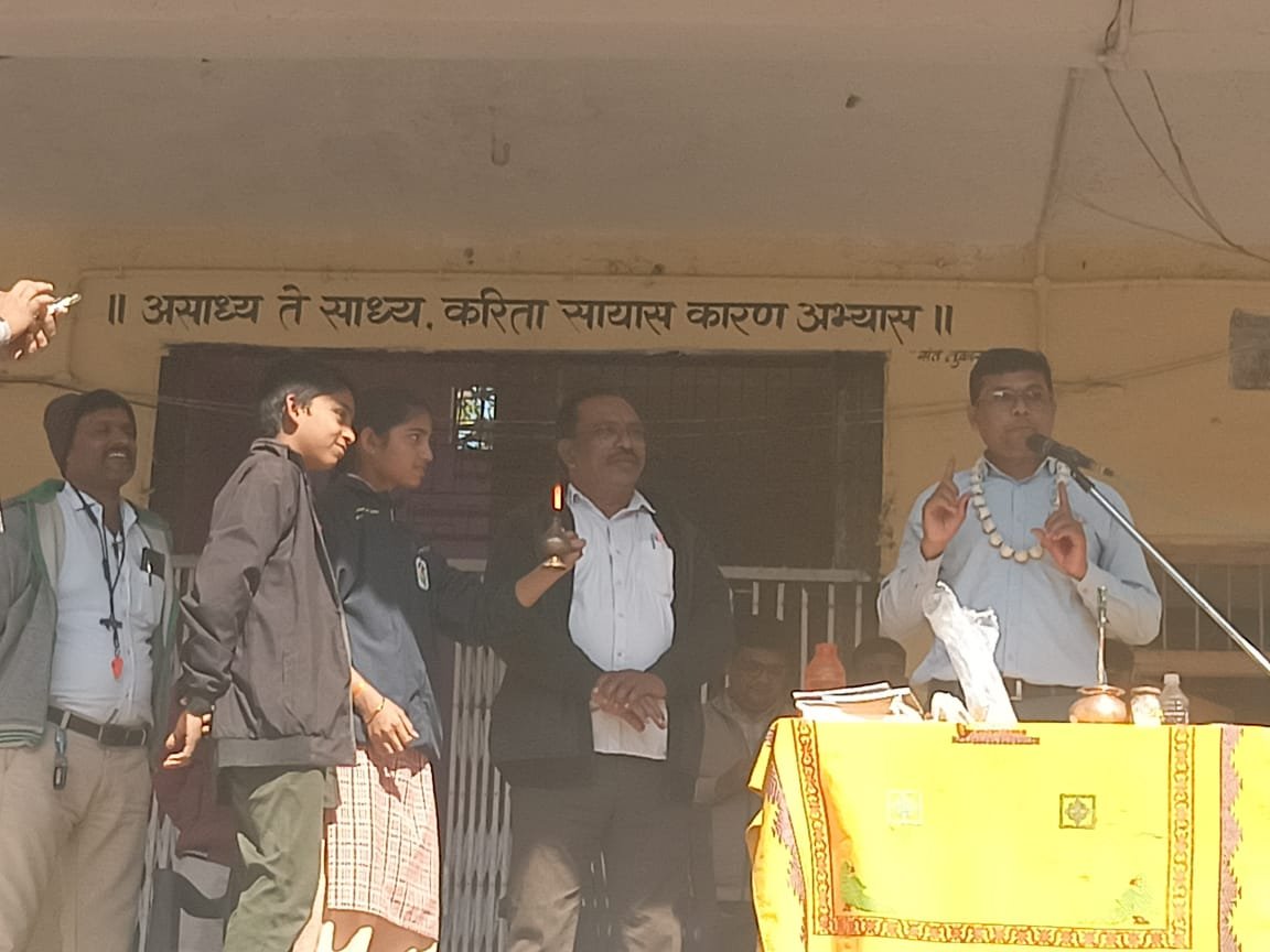 न्यू इंग्लिश स्कूल फत्तेपुर येथे चमत्कार सादरीकरण व प्रबोधन कार्यक्रम संपन्न