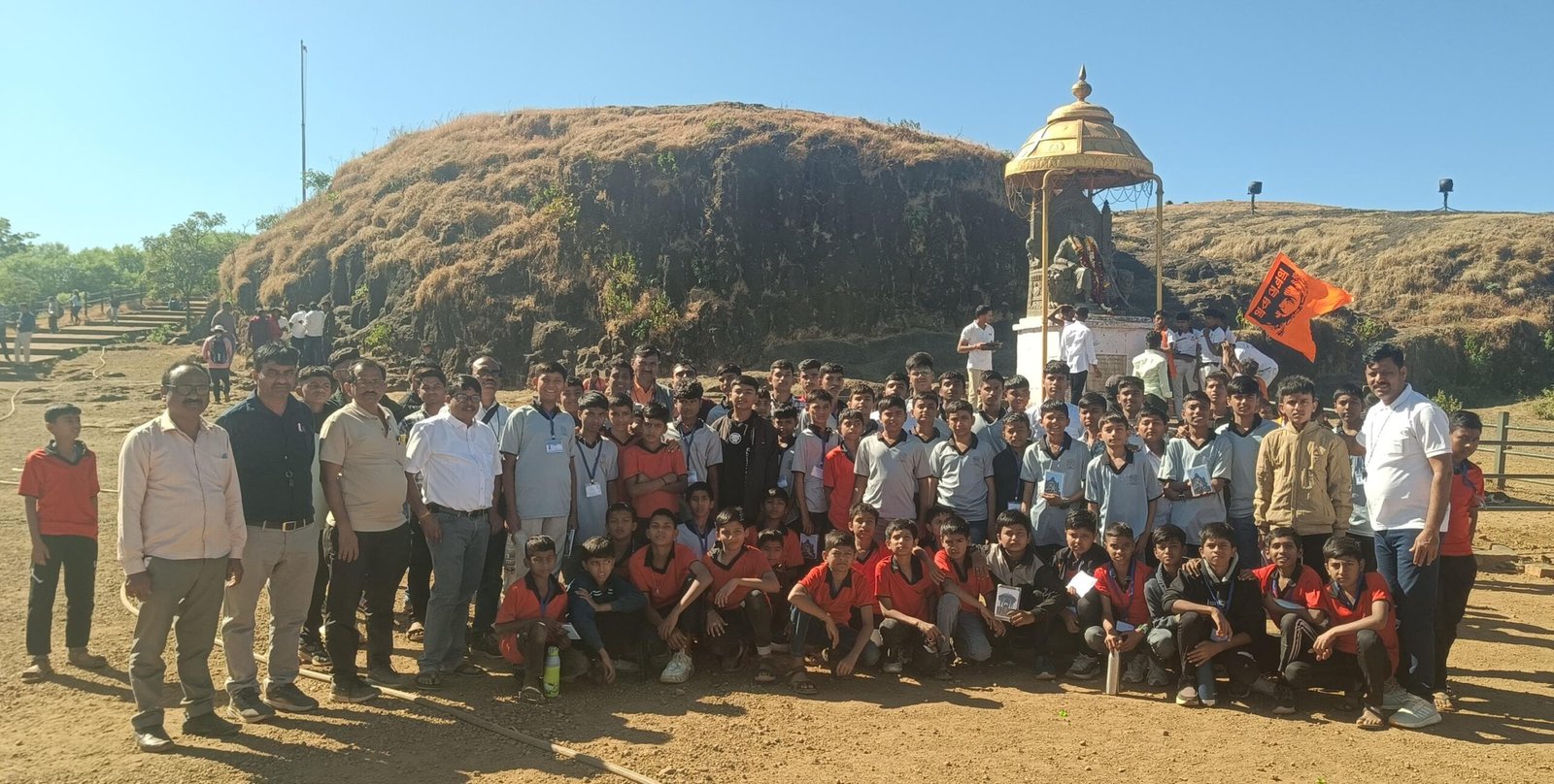 शैक्षणिक सहल एक अद्वितीय अनुभव..*शब्दांकन, श्री शरद भिका पाटील, इंग्रजी शिक्षक, विजयनाना पाटील आर्मी स्कूल अँड ज्युनिअर कॉलेज अमळनेर