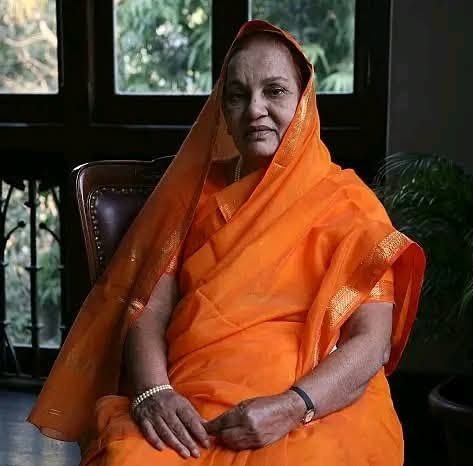 आर्थिक निकषांवर आरक्षणाची मागणी दोन दशकांपूर्वी मांडणाऱ्या माजी महसुलमंत्री डॉ. शालिनीताई पाटील यांचे निधन.*