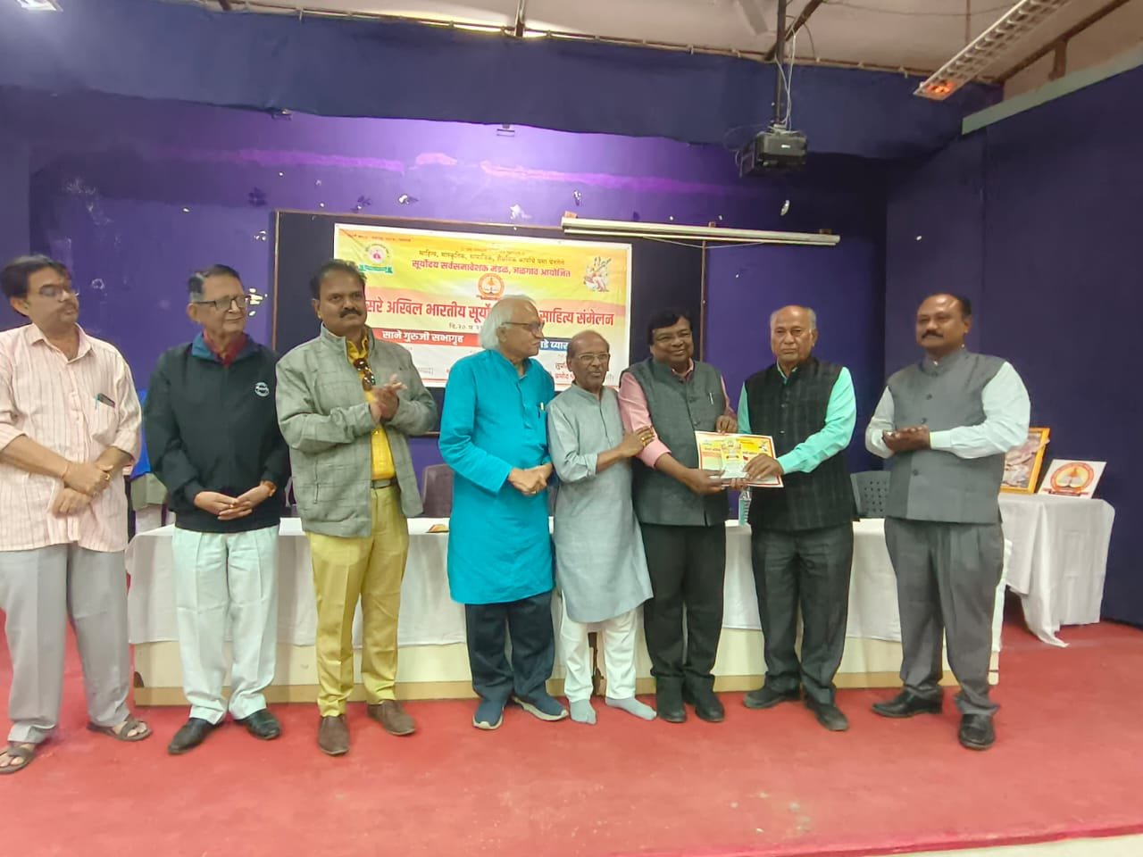 अमळनेरचे भूषण प्रा. डॉ. प्रभाकर जोशी यांना ‘सूर्योदय जीवन गौरव पुरस्कार’ प्रदान , राज्यस्तरीय सूर्योदय मराठी साहित्य संमेलनात साहित्य-शैक्षणिक योगदानाची गौरवपूर्ण दखल