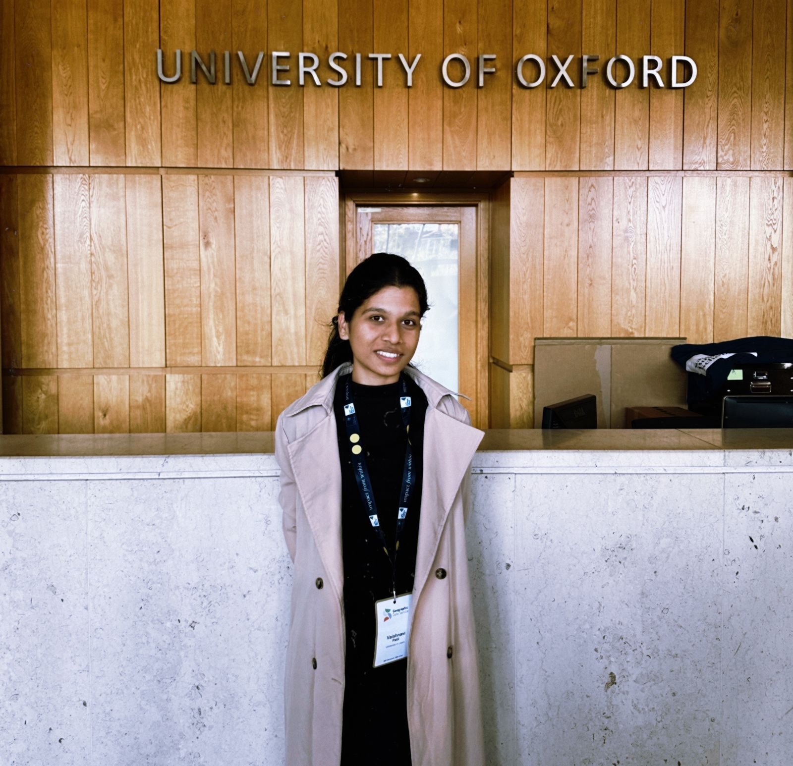 मेहनत, जिद्द आणि शिष्यवृत्तीच्या बळावर अमळनेरच्या वैष्णवी पाटीलचे आंतरराष्ट्रीय शैक्षणिक यश  ऑक्सफर्ड परिषदेत संशोधन सादरीकरण; ग्रामीण विद्यार्थ्यांसाठी प्रेरणादायी वाटचाल