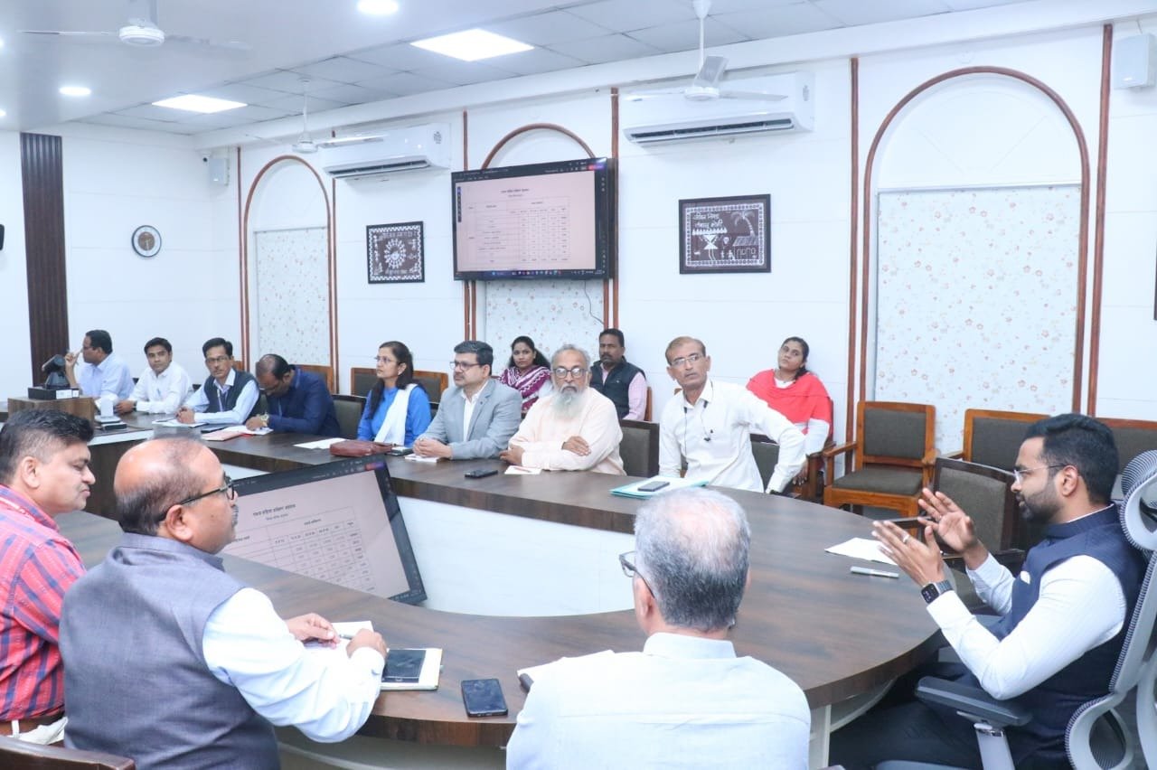 जळगाव जिल्ह्यात एकल महिलांच्या सक्षमीकरणासाठी सर्वेक्षण समन्वय बैठक संपन्न* *जिल्ह्यात एकूण १ लाख २२ हजार ६३ एकल महिला असल्याचे प्राथमिक सर्वेक्षणातून आले समोर*