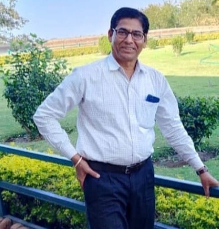 संघर्षातून यशाकडे : आदरणीय बापूसाहेब संग्रामसिंह राजपूत यांचा प्रेरणादायी जीवनप्रवास