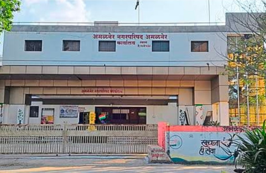 अमळनेर नगरपरिषदेत मा.आमदार शिरीष चौधरींच्या नेतृत्वाखाली सत्ता स्थिर; समर्थकांचा ‘२२’ चा आकडा – दोन गटांची अधिकृत नोंद