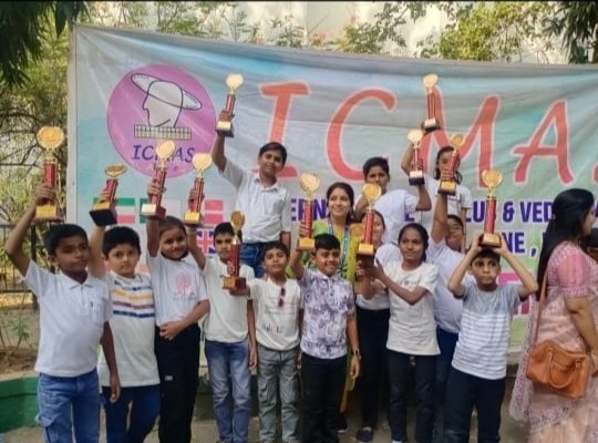 जिनीयस क्लासेसच्या विद्यार्थ्यांचे अबॅकस परिक्षेत यश*