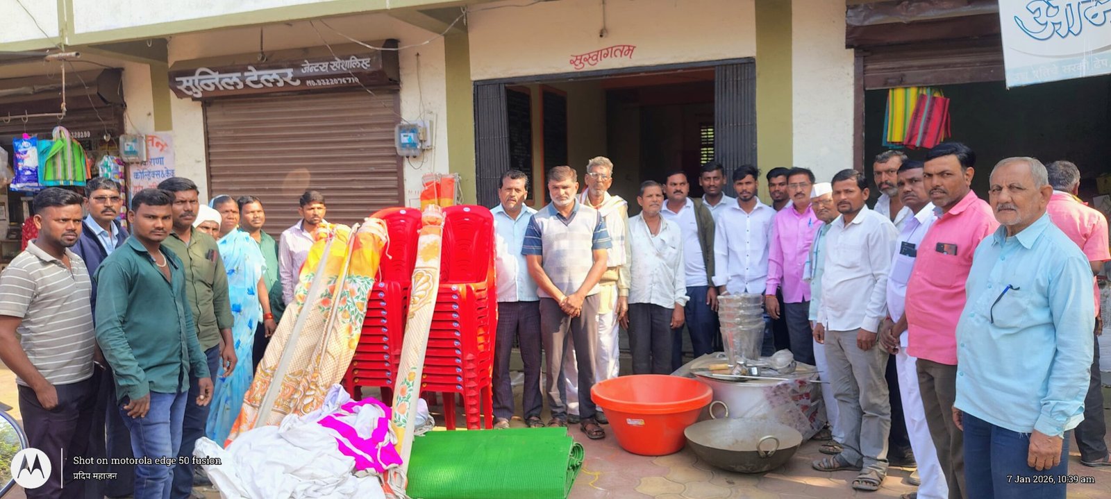 कळमसरे ग्रामपंचायतीचा सामाजिक उपक्रम; मागासवर्गीय निधीतून समाजोपयोगी साहित्याचे वाटप