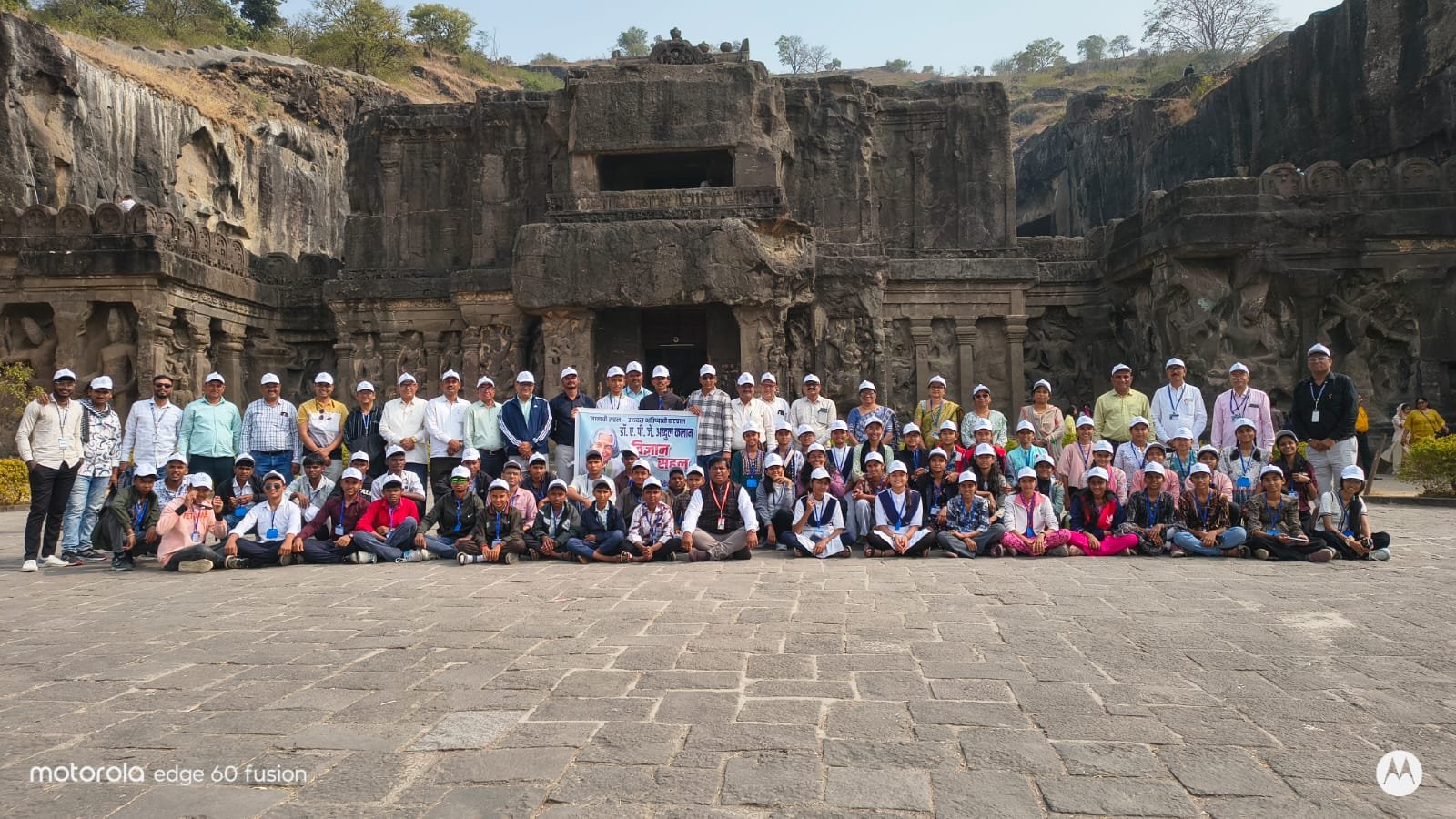 अमळनेर तालुक्यातील २१ शाळांतील विद्यार्थ्यांचा छत्रपती संभाजीनगरला शैक्षणिक व अनुभवसंपन्न दौरा