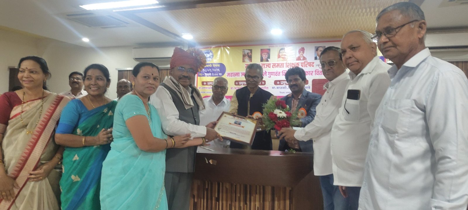 प्रा. डॉ. राहुल निकम यांना राज्यस्तरीय ‘महात्मा फुले सत्यशोधक गुणवंत शिक्षक’ पुरस्कार