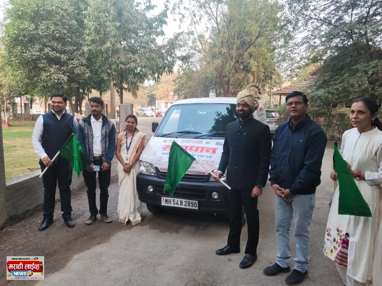 पालकमंत्री गुलाबराव पाटील यांच्या हस्ते बालविवाह मुक्त जळगाव जिल्हा चित्ररथ व स्वाक्षरी अभियान शुभारंभ*