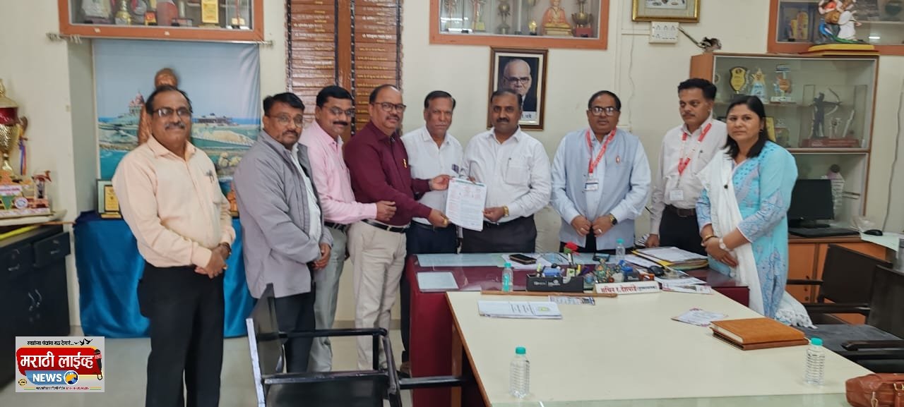 बोर्डाच्या निर्णयाला ज्यूक्टोचा ठाम विरोध  केंद्रसंचालक-पर्यवेक्षक अदलाबदल व सीसीटीव्ही सक्ती नको – जळगावात जोरदार निवेदन