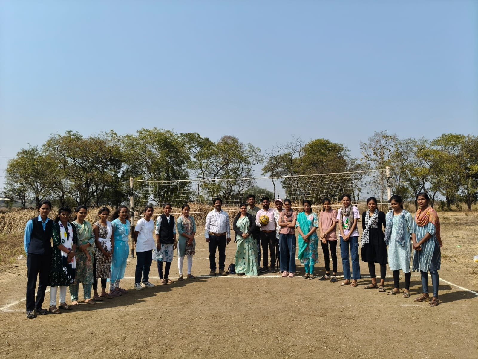 पं. जवाहरलाल नेहरू समाजकार्य महाविद्यालयात वार्षिक क्रीडा स्पर्धांचा जल्लोषात समारोप  विद्यार्थ्यांचा उत्स्फूर्त सहभाग; विविध स्पर्धांमधून क्रीडागुणांना वाव