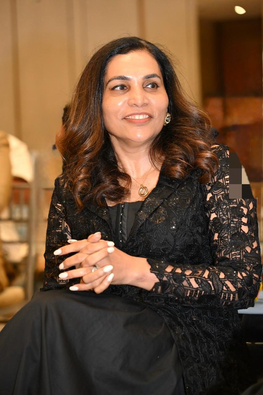 डिजिटल वेलनेसची जागतिक चळवळ : डॉ. रेखा चौधरी यांचा ‘स्मार्टफोन फ्री बालपण’साठी निर्धार  ,वाढत्या स्क्रीन वापरावर लगाम घालण्यासाठी देशोदेशी जनजागृती; १६ वर्षांखालील मुलांसाठी सोशल मीडियावर बंदीची मागणी सर्वोच्च न्यायालयात