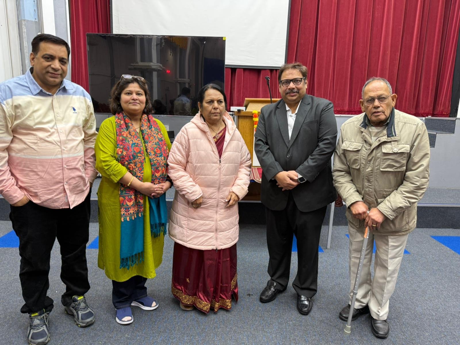 डॉ. नीलम गोऱ्हे यांची महाराष्ट्र मंडळ लंडनला भेट