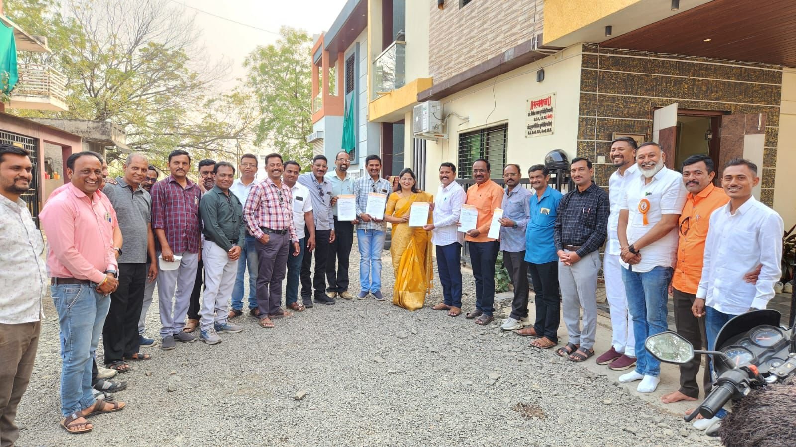 केंद्रस्तरीय विशेष शिक्षकांचा महाराष्ट्र टीचर्स असोसिएशनमध्ये भव्य प्रवेश स्वतंत्र ‘स्पेशल टीचर्स असोसिएशन’ची स्थापना; जिल्हाध्यक्षपदी महेश दगडू पवार यांची नियुक्ती