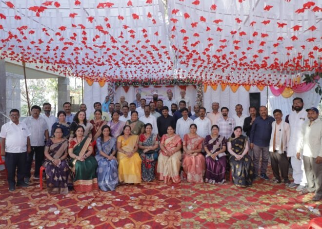 ३० वर्षांनंतर जुने मित्र एकत्र; पातोंडा येथील दत्त विद्यामंदिरच्या माजी विद्यार्थ्यांचा स्नेहमेळावा उत्साहात