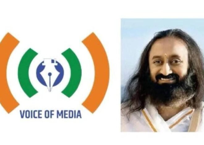 साडे पाच हजार पत्रकार आणि त्यांचे पंधरा हजार कुटुंबीय…! , ‘व्हॉईस ऑफ मीडिया’च्या ‘महाराष्ट्र पत्रकार मेडिटेट्स’ला ‘द आर्ट ऑफ लिव्हिंग’ची साथ  ,पत्रकार आणि पत्रकारितेला अधिक सजग बनवू : श्री श्री रविशंकर,  देशातील सर्व राज्यात ‘पत्रकार मेडिटेट्स’ राबविणार: संदीप काळे