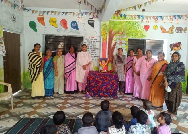 जागतिक महिला दिनानिमित्त अंगणवाडी सेविका व मदतनीसांचा सन्मान ,  अभिलाषा (आशा) भिला रोकडे यांच्या हस्ते विद्यार्थ्यांच्या उज्ज्वल भविष्यासाठी कार्य करणाऱ्या कार्यकर्त्यांचा सत्कार