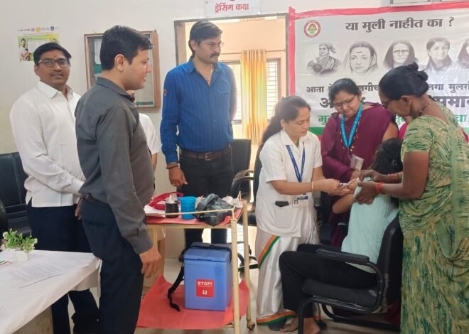 जागतिक महिला दिनानिमित्त तामसवाडी येथे HPV लसीकरणाचा शुभारंभ; आरोग्य सेविकांचा सन्मान