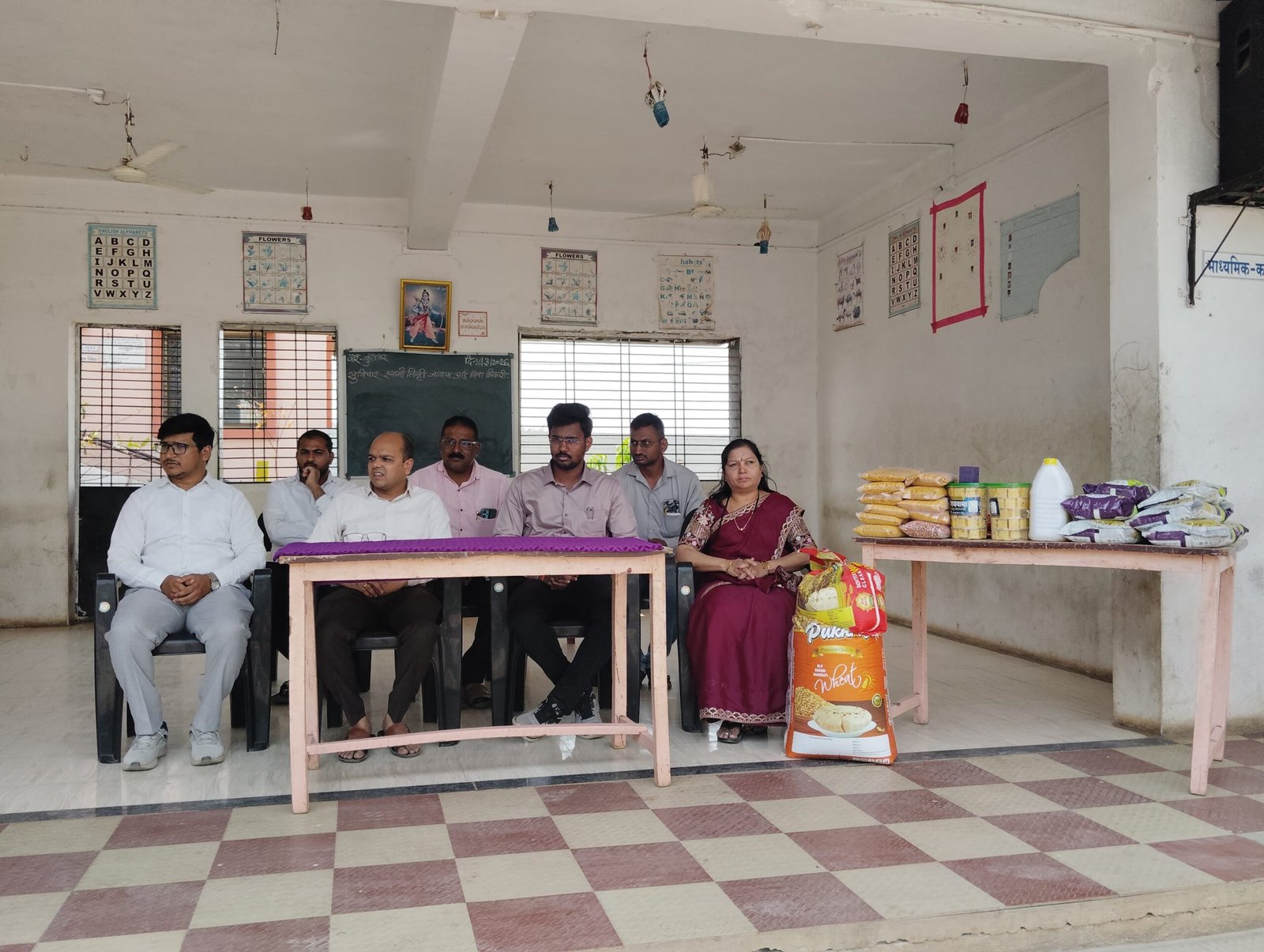 नगर परिषद पारोळ्याचा आदर्श उपक्रम : विशेष मुलांसाठी ‘भत्त्यातून’ अन्नधान्य दान ,  मुख्याधिकारी तुषार नेरकर यांच्या पुढाकारातून समाजाला प्रेरणा; परिश्रम मतिमंद निवासी शाळेला मदतीचा हात