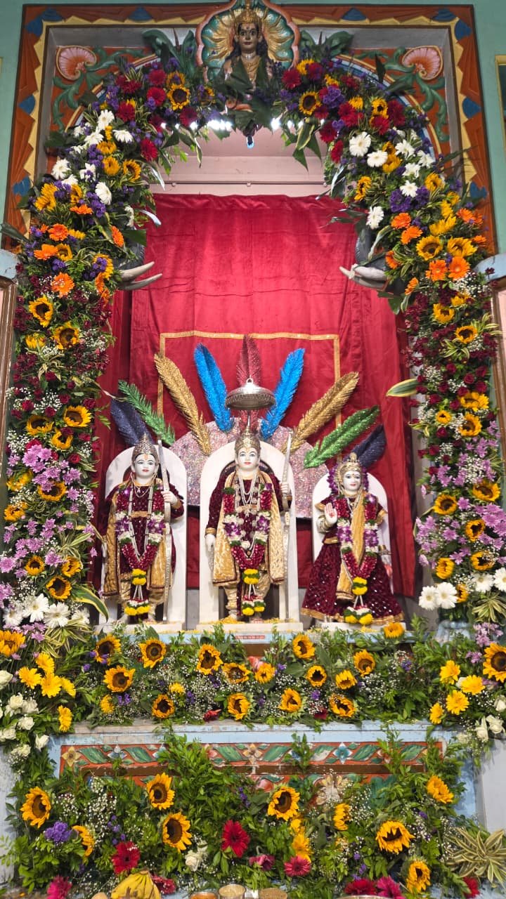 श्री राम नवमी उत्सवात अमळनेर दुमदुमले; भक्तीमय वातावरणात कार्यक्रम उत्साहात संपन्न ,अग्रवाल परिवाराच्या भजन-कीर्तनाने उत्सवाला विशेष रंगत; भाविकांची मोठी गर्दी