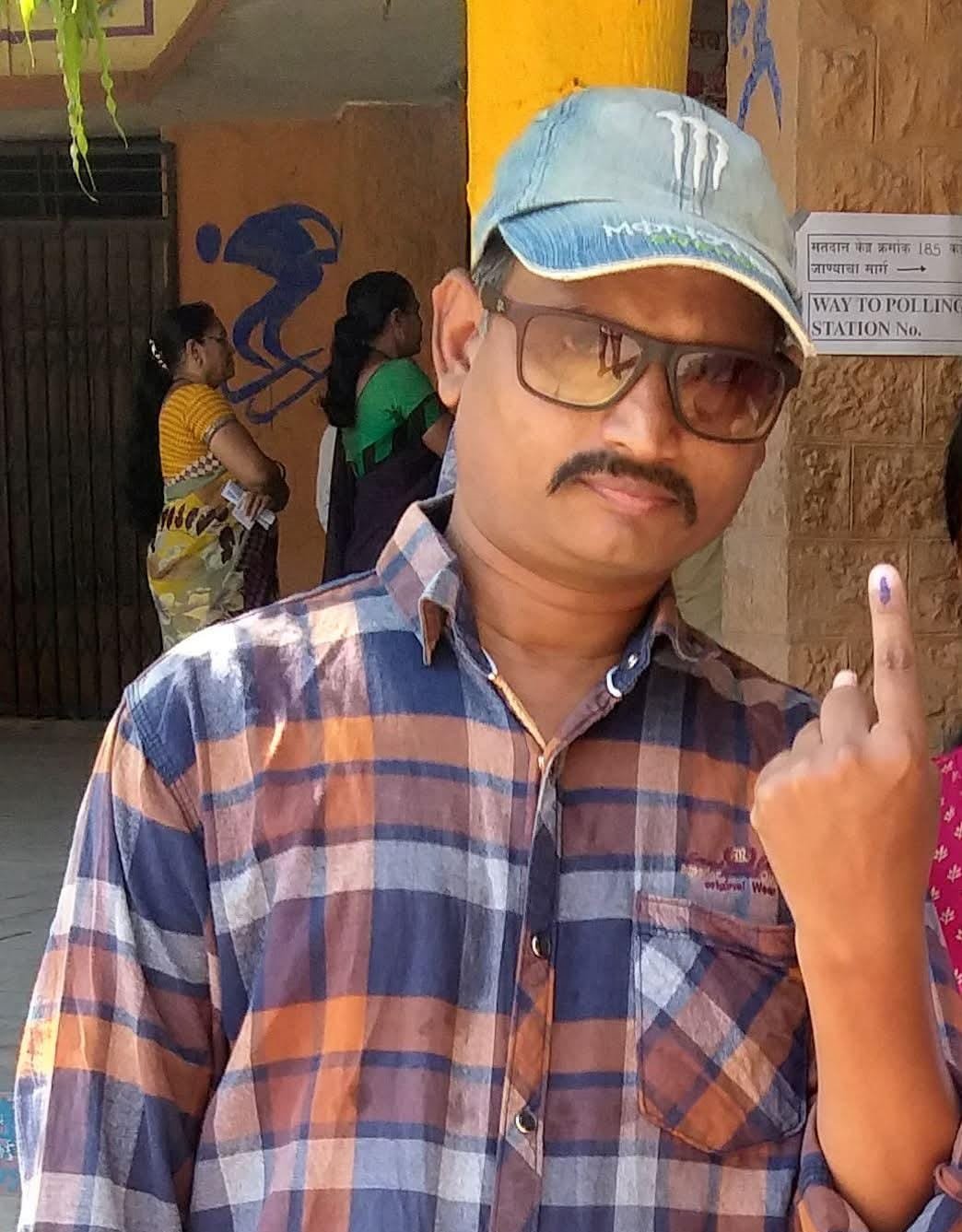 पत्रकारिता क्षेत्रातील धडाडीचे व्यक्तिमत्व हरपले  दै. ग्लोबल महातेजचे मुख्य उपसंपादक योगेश महाजन यांचे आकस्मिक निधन; आज दुपारी ४ वाजता अंत्ययात्रा