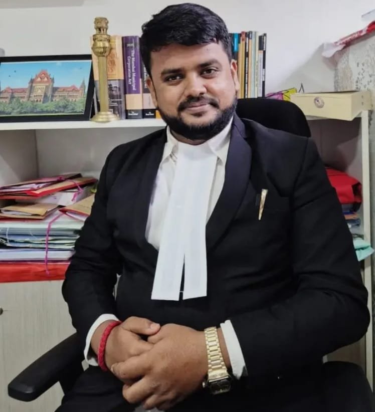 अमळनेर नगरपरिषदेच्या कायदेशीर सल्लागारपदी ॲड. सारांश सोनार , मुख्याधिकाऱ्यांच्या हस्ते नियुक्तीपत्र; अभ्यासू वकिलाची निवड