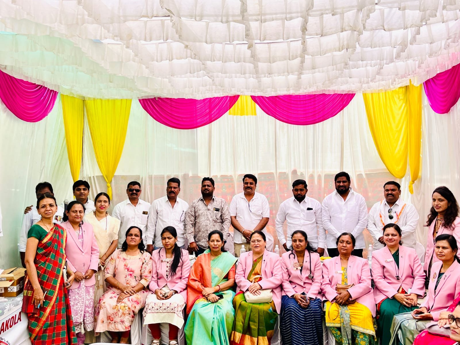 एम.एच.एफ डी.ए.च्या आरोग्य शिबीराला उत्स्फूर्त प्रतिसाद  निरोगी समाजाच्या उभारणीसाठी महाराष्ट्र होमियोपॕथिक महिला डॉक्टर्स आसो.चे एक कृतिशील पाऊल !