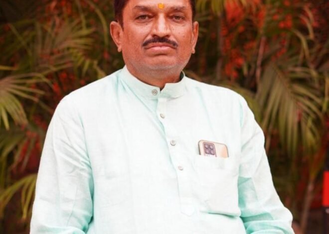 कळमसरे गावावर शोककळा; सकाळी 10 वाजता संभाजीनगर येथे वासुदेव भावलाल महाजन यांचे आकस्मिक निधन ,  संभाजीनगर येथे शेवटचा श्वास; दुपारी 4 वाजता कळमसरे येथे अंत्ययात्रा – गावात हळहळ, महाजन परिवारावर दुःखाचा डोंगर