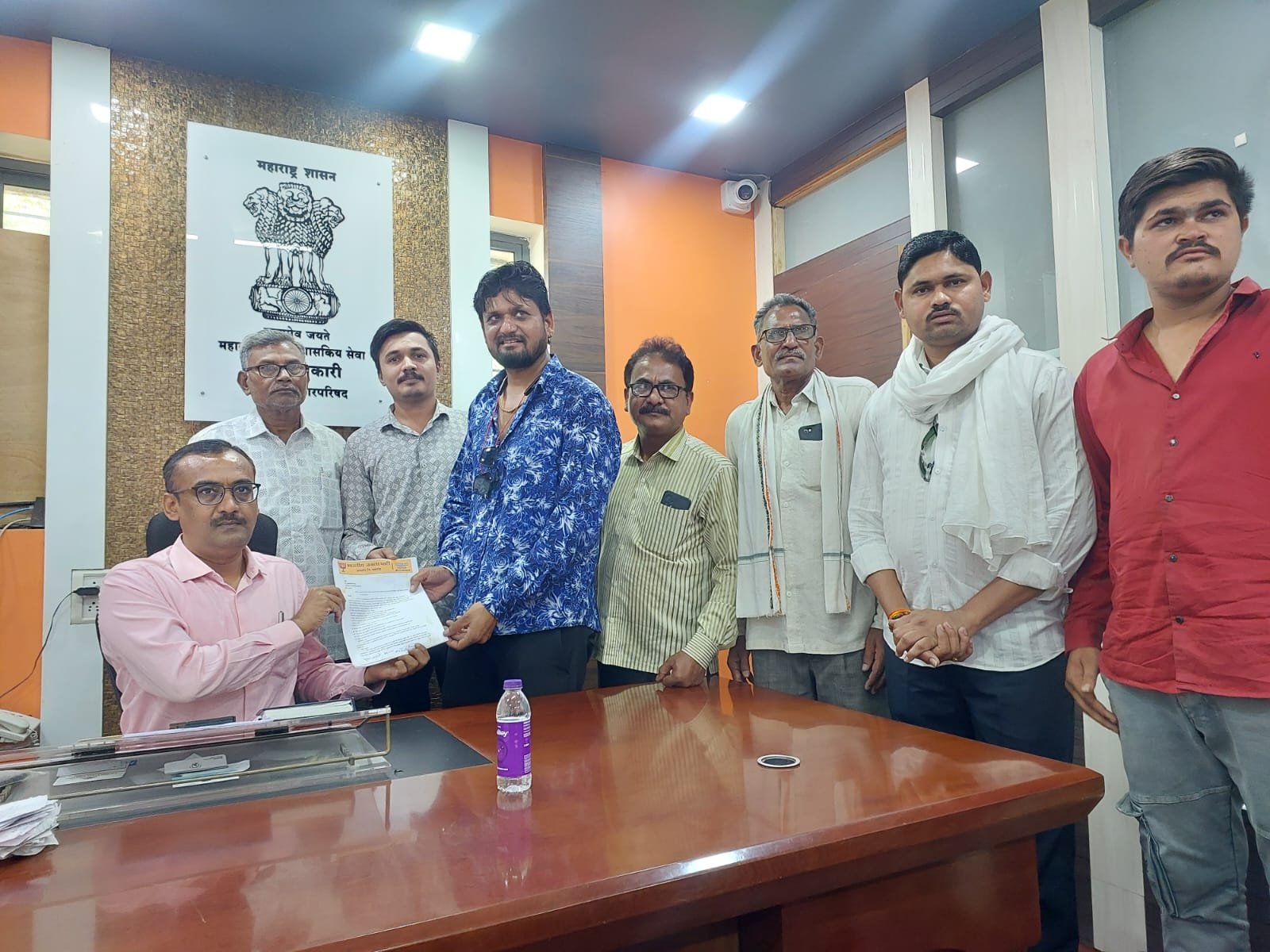 अमळनेर यात्रेत ठेका पद्धतीवरून वाद पेटला; व्यापारी-पाळणेधारकांचा तीव्र विरोध, आंदोलनाचा इशारा, पारंपरिक पद्धत कायम ठेवण्याची मागणी; अन्यथा मोर्चा-धरण्याचा इशारा प्रशासनाला